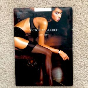Victoria’s Secret Very Sexy classic stocking in white, size B